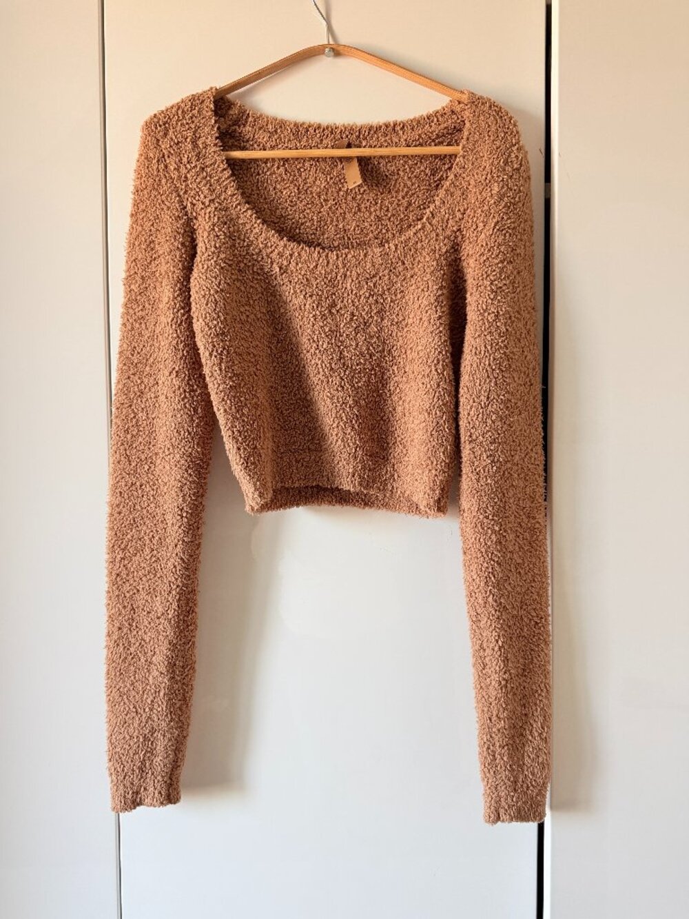 SKIMS Camel Cropped Bouclé Sweater Cozy Knit Crop Top Womens Size L/XL